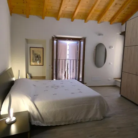 Scappo In Umbria, Vicoletto *