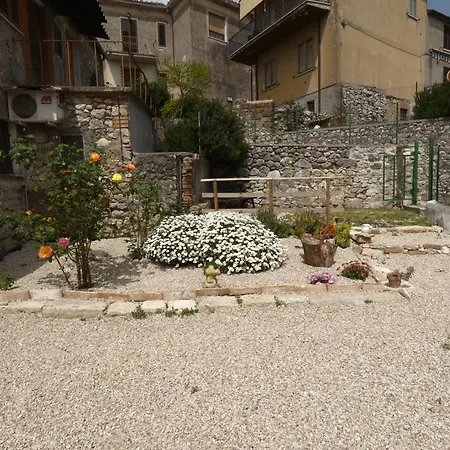 Scappo In Umbria, Vicoletto Apartman